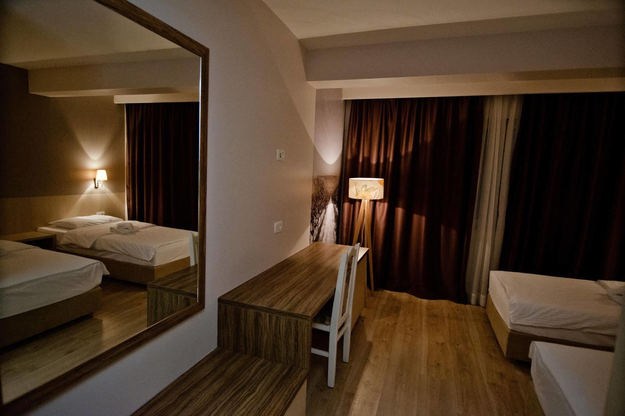 Wine Hotel Cesarica Меджугор'є Екстер'єр фото